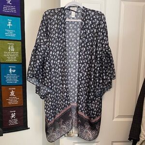 Melrose and Market Blue Floral Kimono